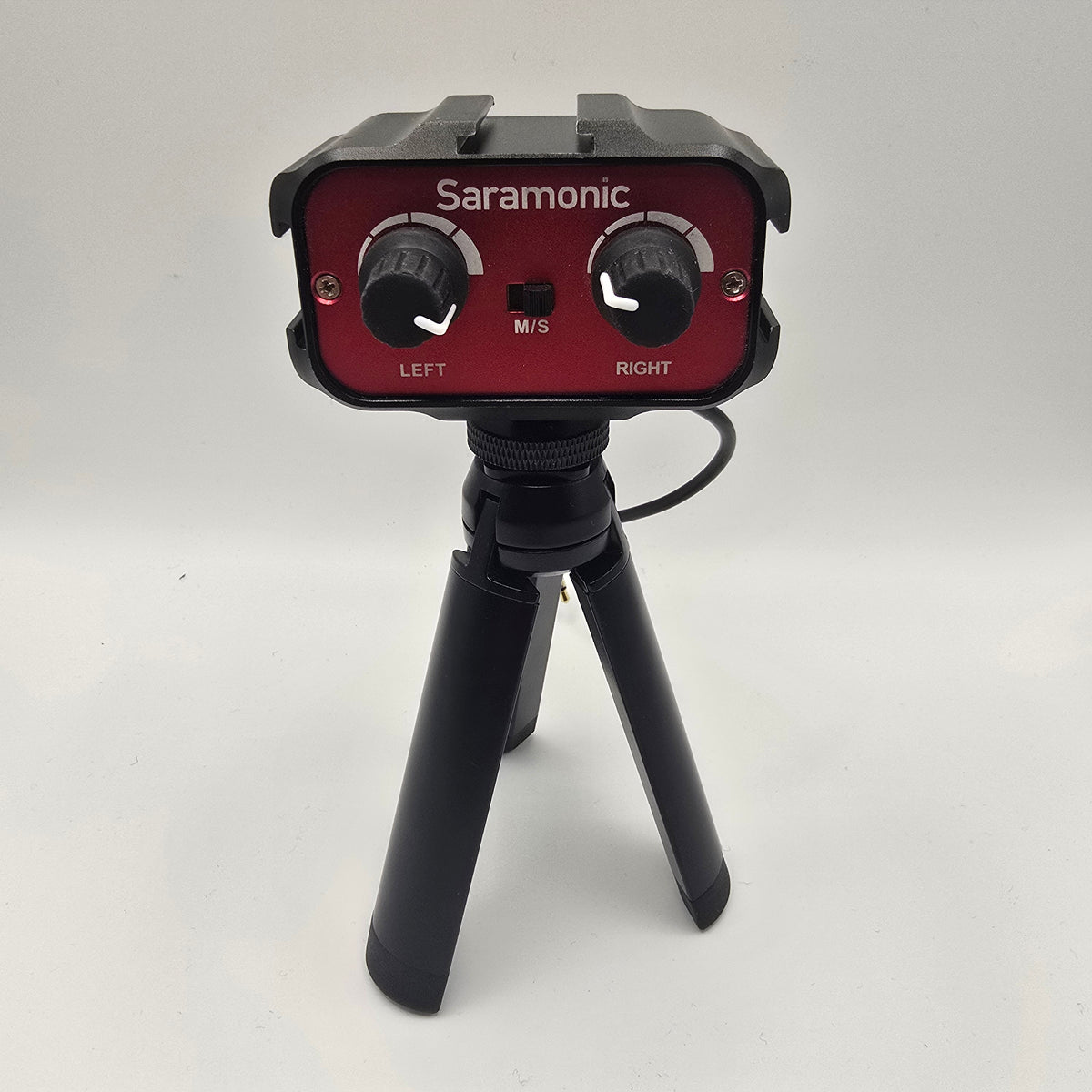 Saramonic SR-AX100 Audio Mixer