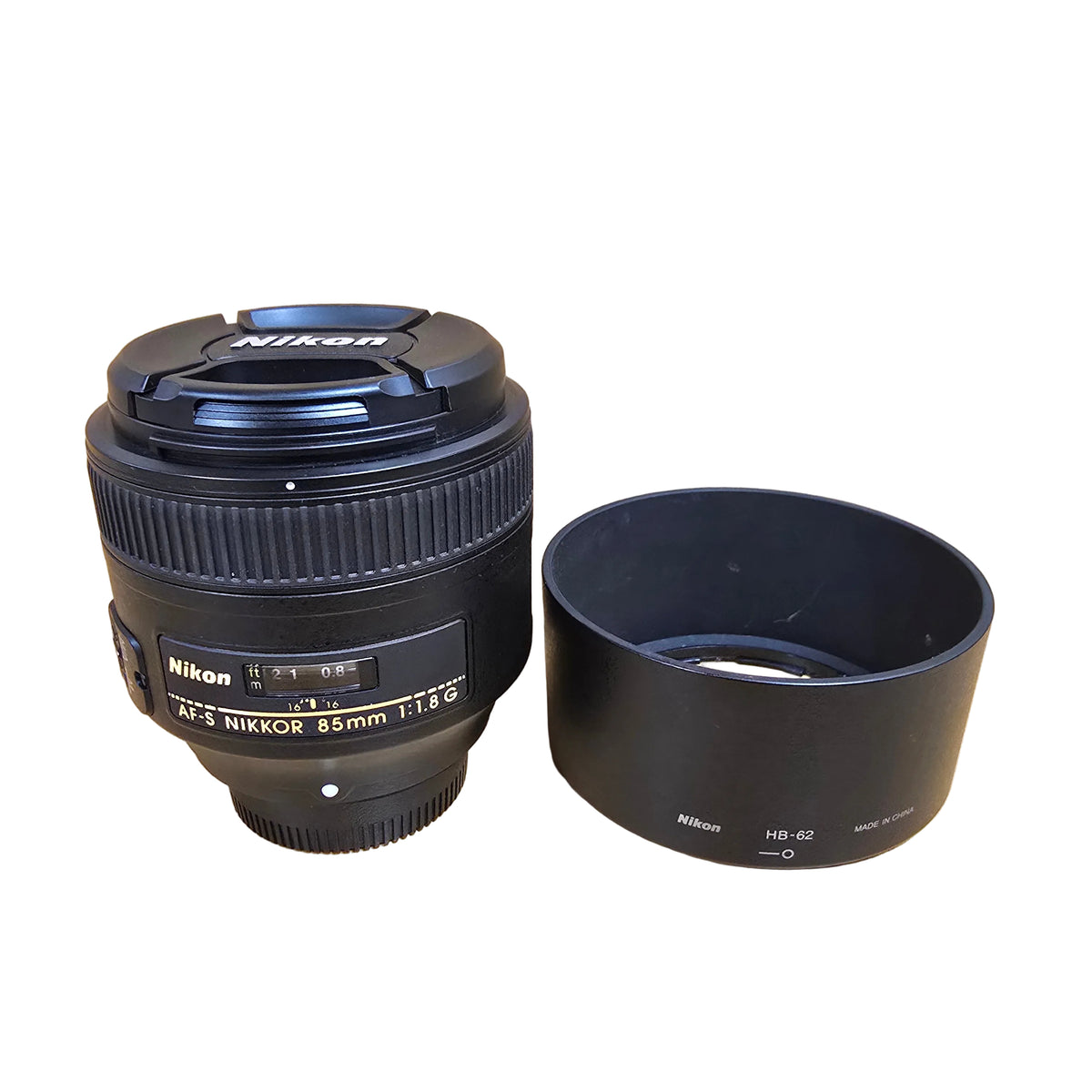 Nikon AF-S NIKKOR 85mm f/1.8G F-Mount Lens Great Condition HB-62 Hood Both Caps